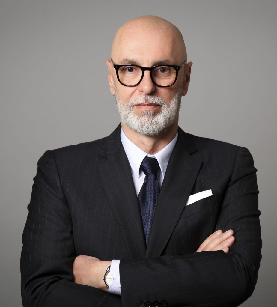 photo de Jean-Jacques Richard, portrait, bras croisés