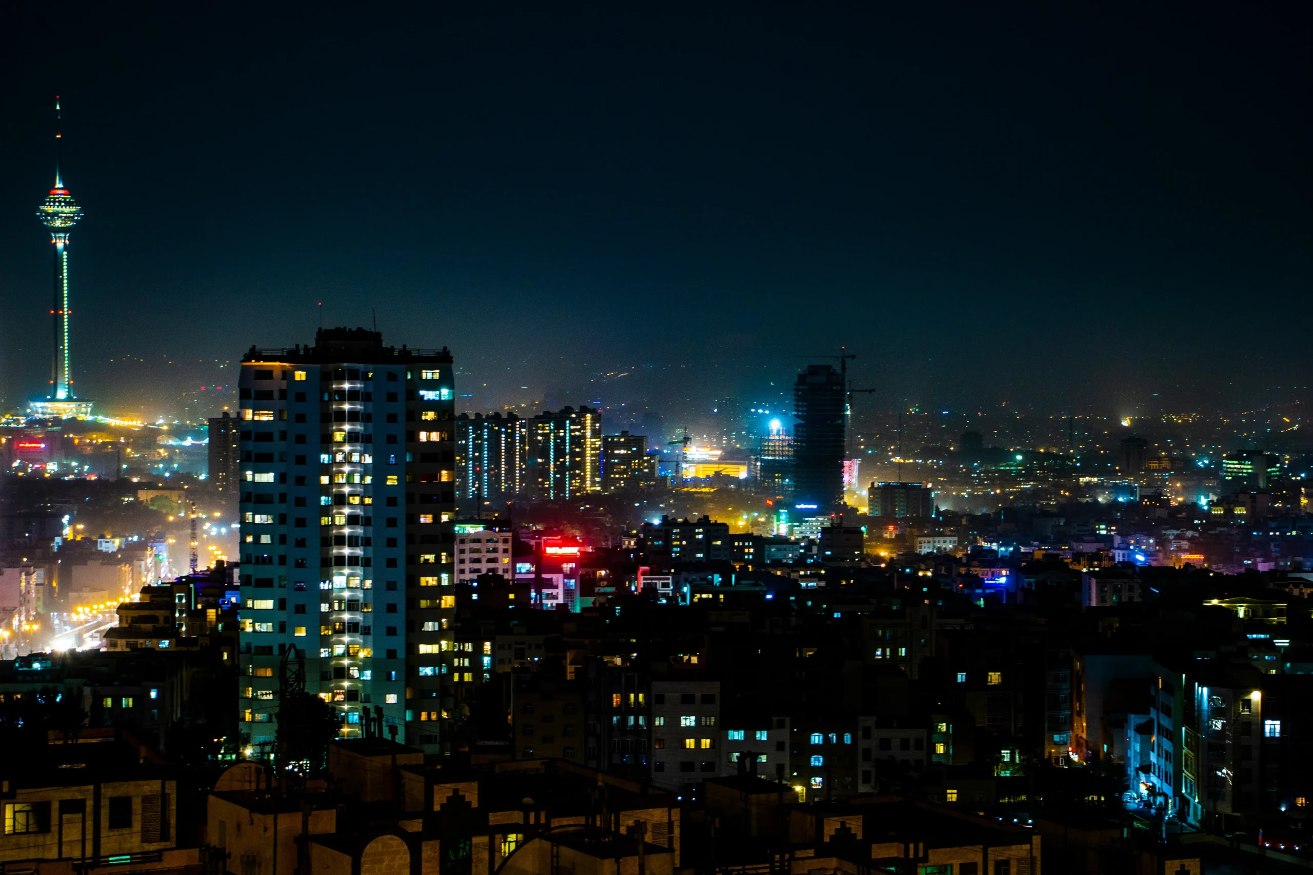 Vue de Téhéran, Iran, la nuit